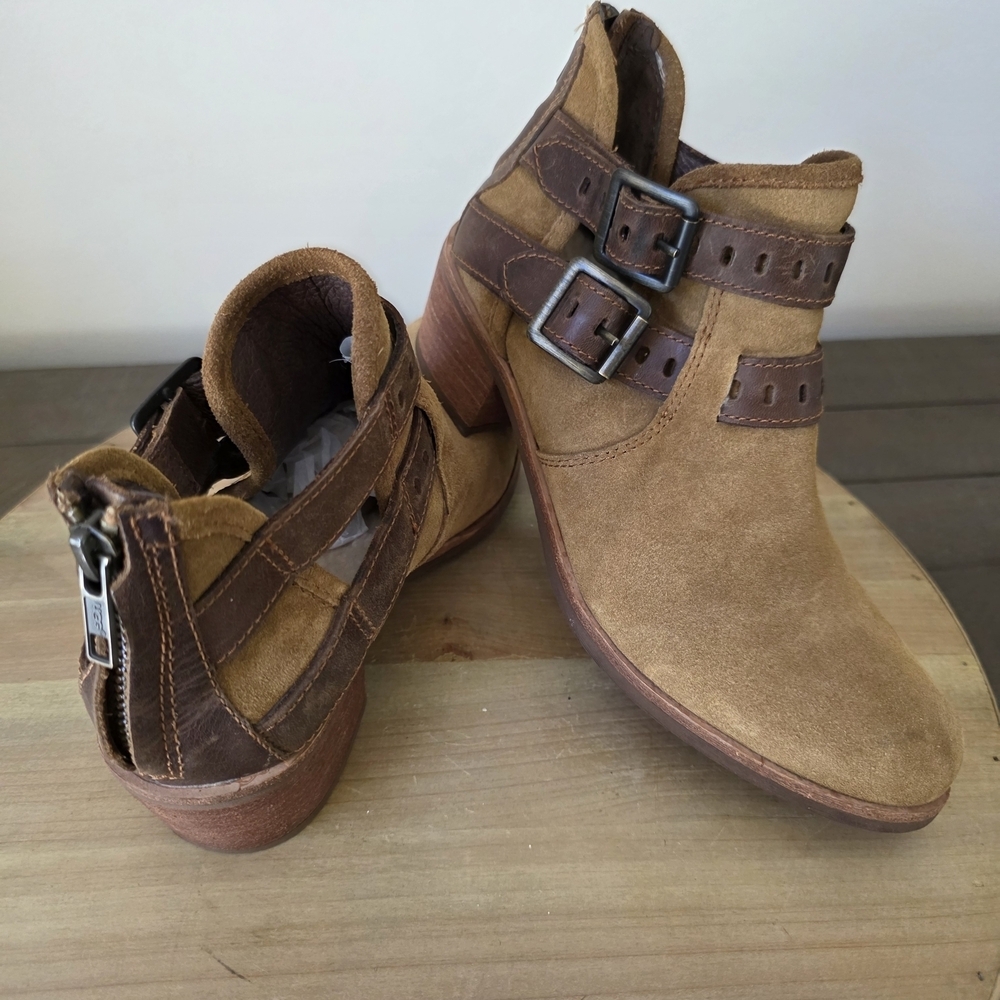 UGG Tan Suede Patsy Chestnut Buckle Ankle Booties- Womens SZ 6 - Picture 2 of 11
